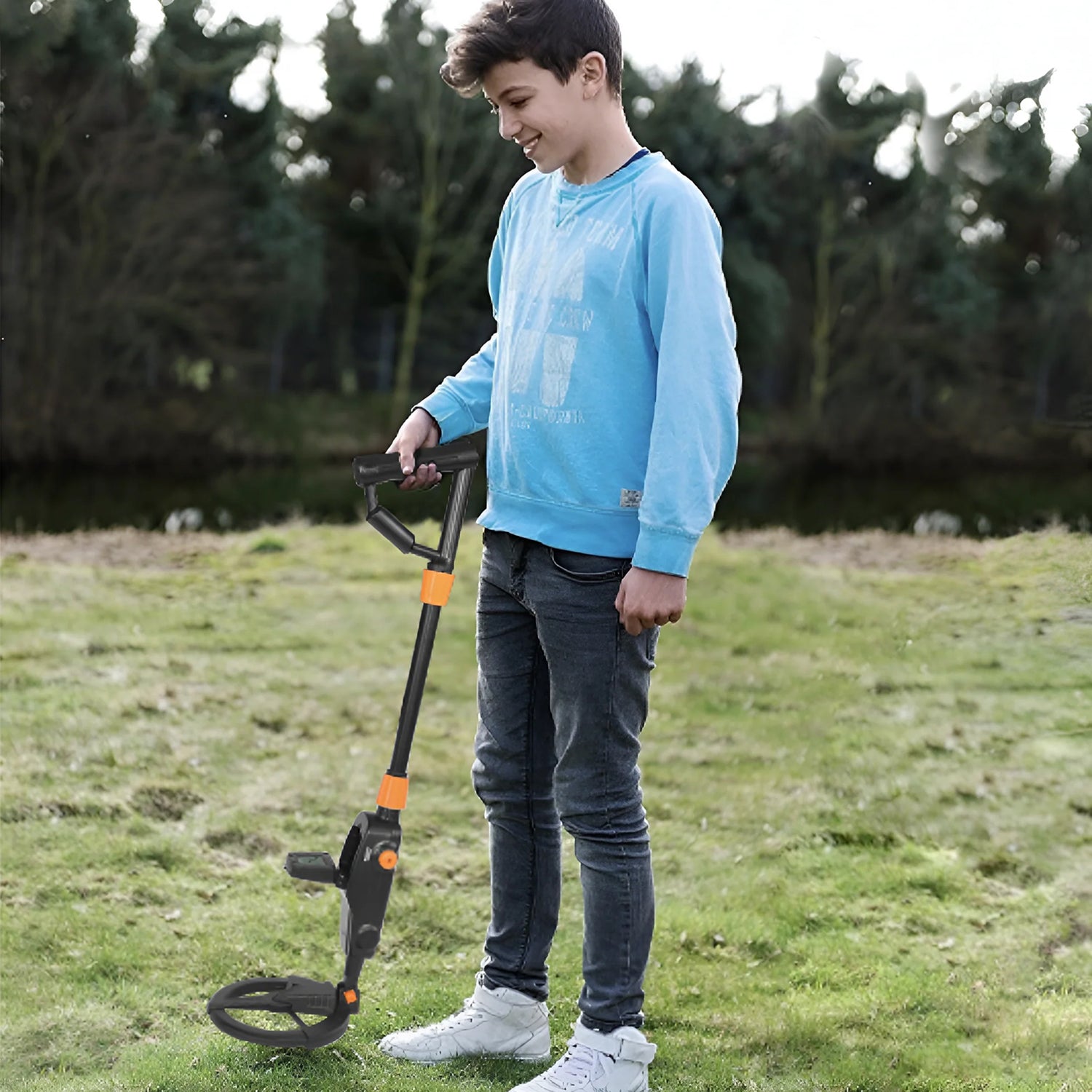 TiniTrak Waterproof Metal Detector for Kids with 10.5" Depth